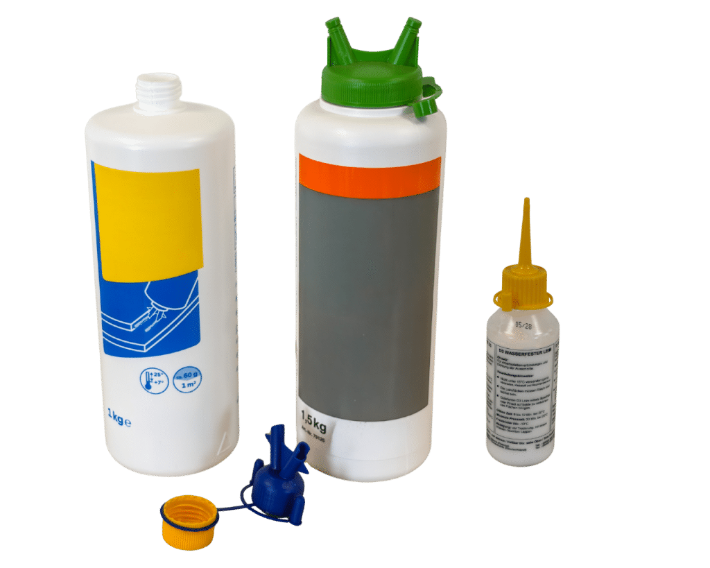Individuell bedruckte PE-Flaschen mit 100 ml oder 1 Liter Füllvolumen, verschiedenen Deckelvarianten sowie Chargen- und MHD-Kennzeichnung für professionelle Anwendungen und Flüssigprodukte.